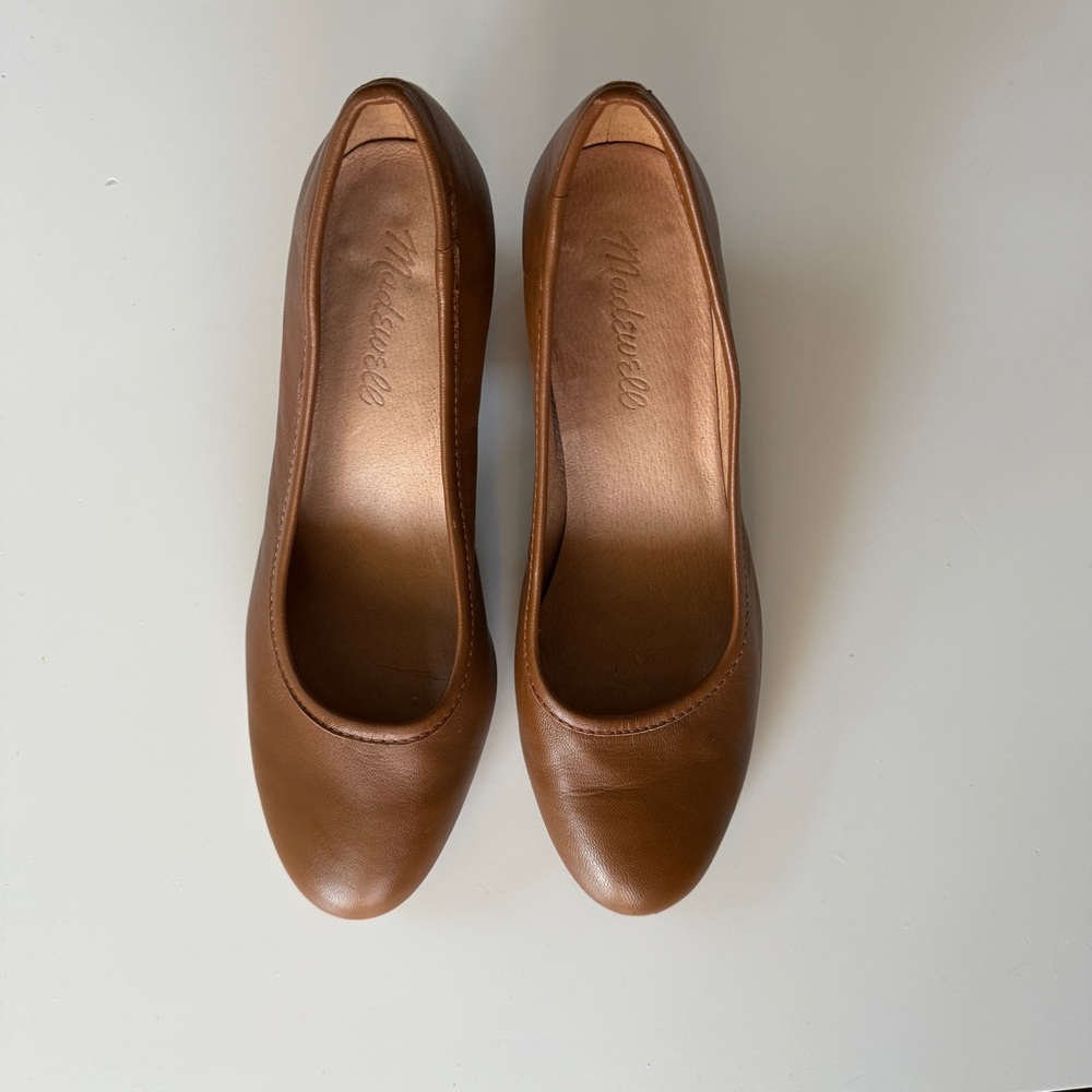 MADEWELL | The Reid Pump in English Saddle Leather - Picture 10 of 10